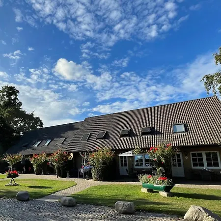 Holiday home Ferienbauernhof Liesenberg Jagdreihenhaus Rehkitz Fehmarn